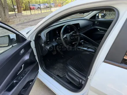 Hyundai Elantra 2023 года за 8 400 000 тг. в Астана – фото 7
