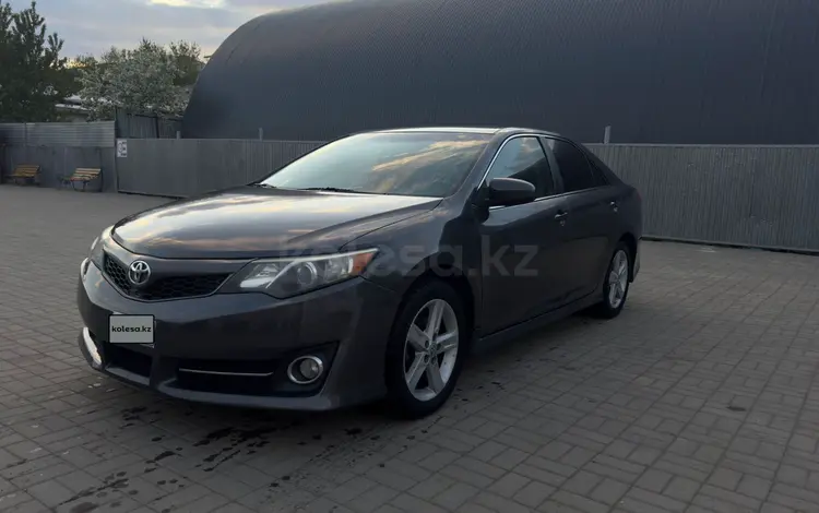 Toyota Camry 2014 года за 5 300 000 тг. в Актобе