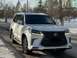 Lexus LX 570 2016 года за 37 500 000 тг. в Астана – фото 3