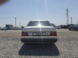 Mercedes-Benz E 220 1993 годаүшін1 800 000 тг. в Шымкент – фото 2