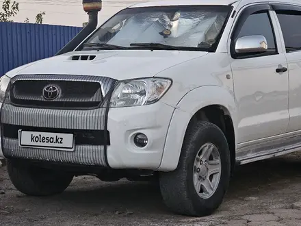 Toyota Hilux 2010 года за 8 000 000 тг. в Атырау