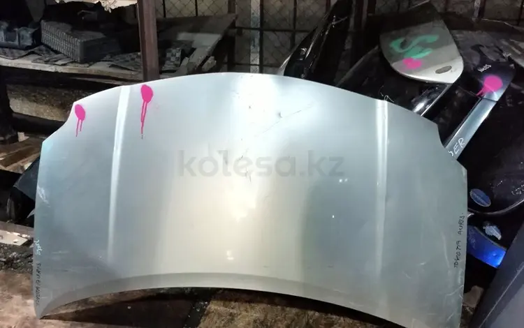 Капот на toyota auris. Тойота Аурисүшін40 000 тг. в Алматы