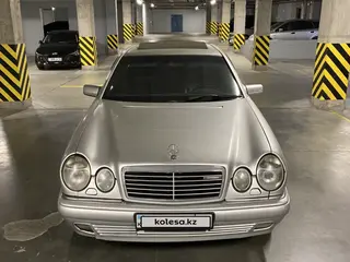 Mercedes-Benz E 320