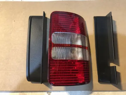 Фонарь задний Volkswagen Caddy за 1 000 тг. в Астана – фото 2