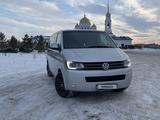 Volkswagen Caravelle 2015 годаfor13 500 000 тг. в Астана