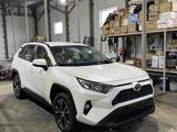Toyota RAV4 2022 года за 19 000 000 тг. в Уральск
