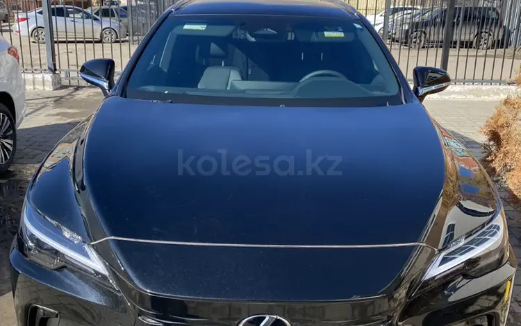 Lexus RX 350 2023 года за 35 500 000 тг. в Актобе