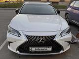 Lexus ES 250 2020 года за 23 000 000 тг. в Астана