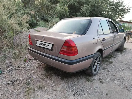 Mercedes-Benz C 220 1993 года за 1 750 000 тг. в Алматы – фото 3