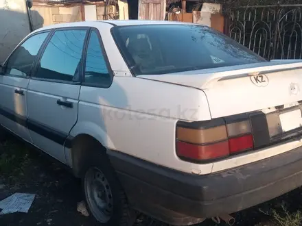 Volkswagen Passat 1990 года за 700 000 тг. в Усть-Каменогорск – фото 2