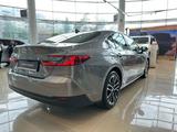 Toyota Camry Luxe 2026 года за 22 190 000 тг. в Алматы – фото 5