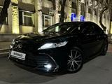 Toyota Camry 2021 года за 17 900 000 тг. в Павлодар