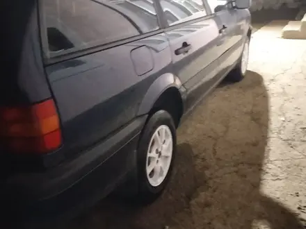 Volkswagen Passat 1995 года за 2 000 000 тг. в Атырау – фото 29