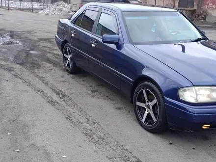 Mercedes-Benz C 280 1994 года за 2 500 000 тг. в Сарань – фото 6