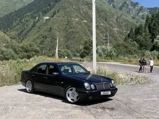 Mercedes-Benz E 280
