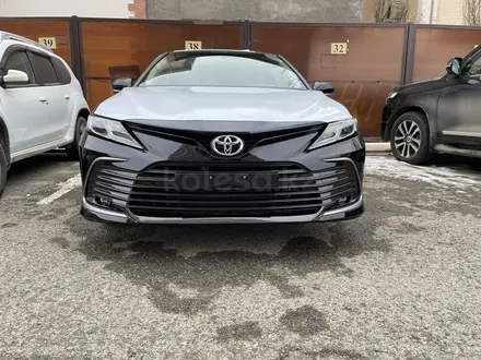 Toyota Camry 2023 года за 15 600 000 тг. в Атырау – фото 5