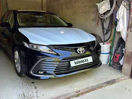 Toyota Camry 2023 года за 15 600 000 тг. в Атырау – фото 21