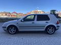 Volkswagen Golf 2004 годаүшін2 800 000 тг. в Караганда