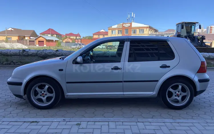 Volkswagen Golf 2004 годаүшін2 800 000 тг. в Караганда