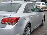 Chevrolet Cruze 2011 года за 3 999 999 тг. в Караганда – фото 4