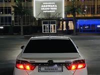 Toyota Camry 2013 годаfor8 800 000 тг. в Актобе