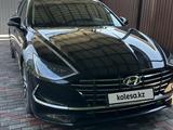 Hyundai Sonata 2021 годаүшін11 700 000 тг. в Алматы