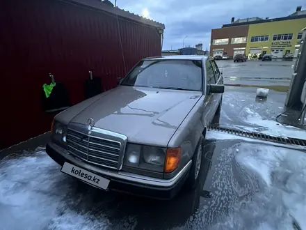 Mercedes-Benz E 300 1989 года за 2 000 000 тг. в Астана – фото 9