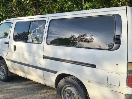 Toyota Hiace 1999 года за 1 500 000 тг. в Самарское – фото 4