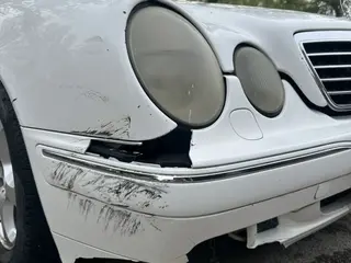 Mercedes-Benz E 320
