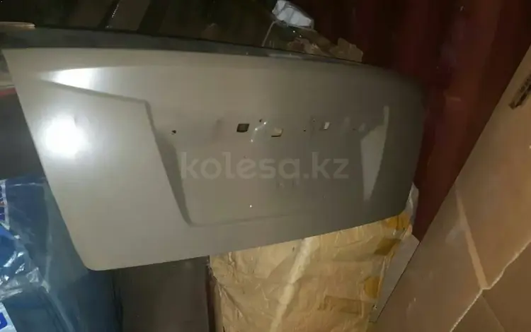 Крышка багажника за 1 111 тг. в Астана