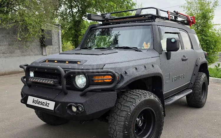 Toyota FJ Cruiser 2006 года за 14 555 555 тг. в Алматы