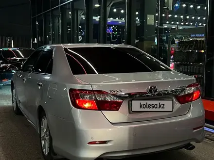 Toyota Camry 2012 года за 11 000 000 тг. в Алматы – фото 2