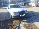 Mercedes-Benz E 260 1988 годаfor1 100 000 тг. в Жаркент