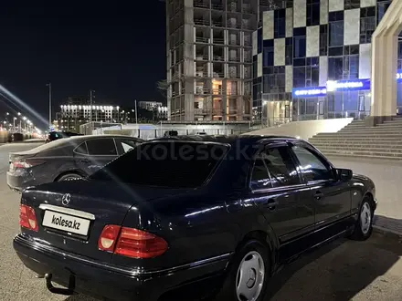 Mercedes-Benz E 230 1998 годаүшін2 200 000 тг. в Астана – фото 5