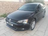 Volkswagen Jetta 2012 года за 3 000 000 тг. в Актау – фото 2