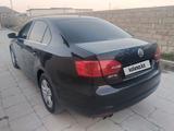 Volkswagen Jetta 2012 года за 3 000 000 тг. в Актау – фото 4