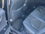 Toyota Camry 2018 годаfor8 000 000 тг. в Актобе – фото 3