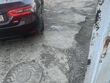 Toyota Camry 2018 годаfor8 000 000 тг. в Актобе – фото 5