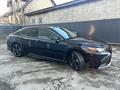 Toyota Camry 2018 годаүшін8 000 000 тг. в Актобе – фото 9