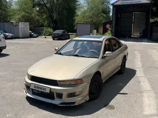Mitsubishi Galant