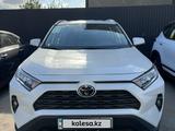 Toyota RAV4 2024 года за 13 600 000 тг. в Шымкент