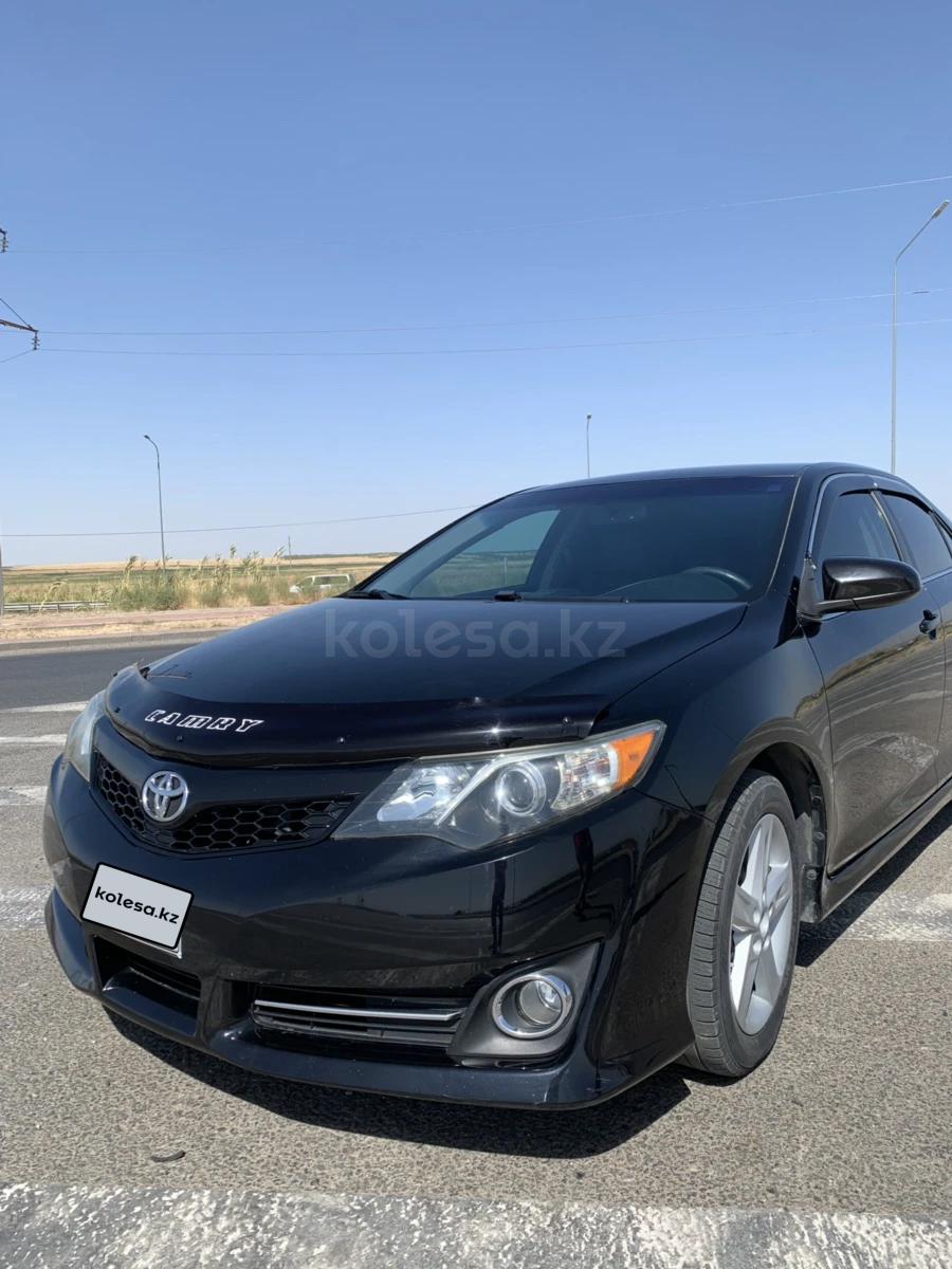 Toyota Camry 2013 г.