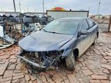 Toyota Camry 2014 года за 10 000 тг. в Атырау – фото 2