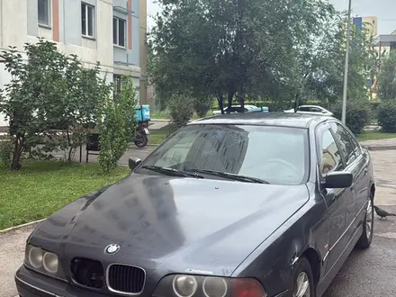 BMW 528 1996 года за 1 750 000 тг. в Алматы