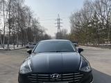 Hyundai Sonata 2021 года за 13 300 000 тг. в Алматы – фото 3