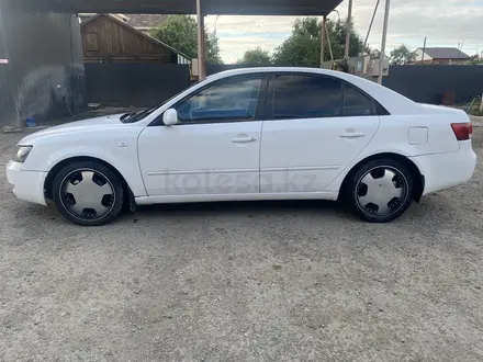 Hyundai Sonata 2006 года за 2 650 000 тг. в Семей – фото 6