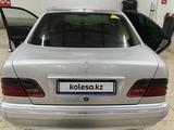 Mercedes-Benz E 280 2001 годаүшін5 000 000 тг. в Актау – фото 2