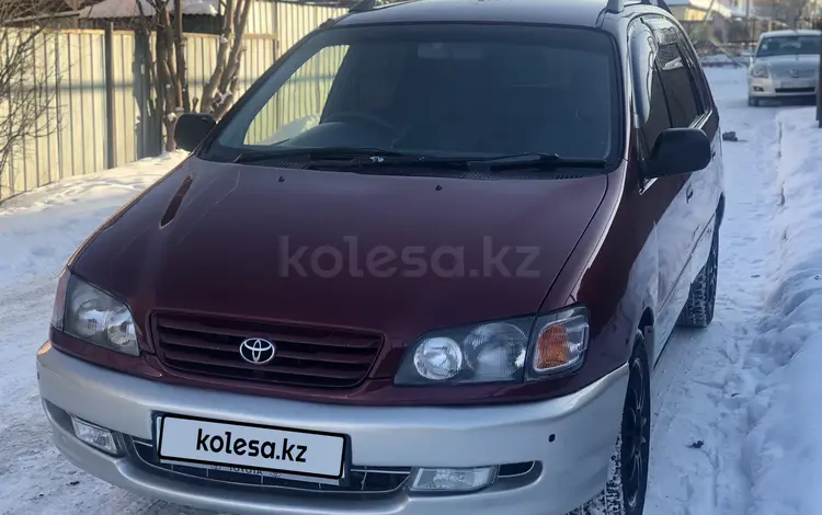 Toyota Ipsum 1998 года за 4 100 000 тг. в Алматы