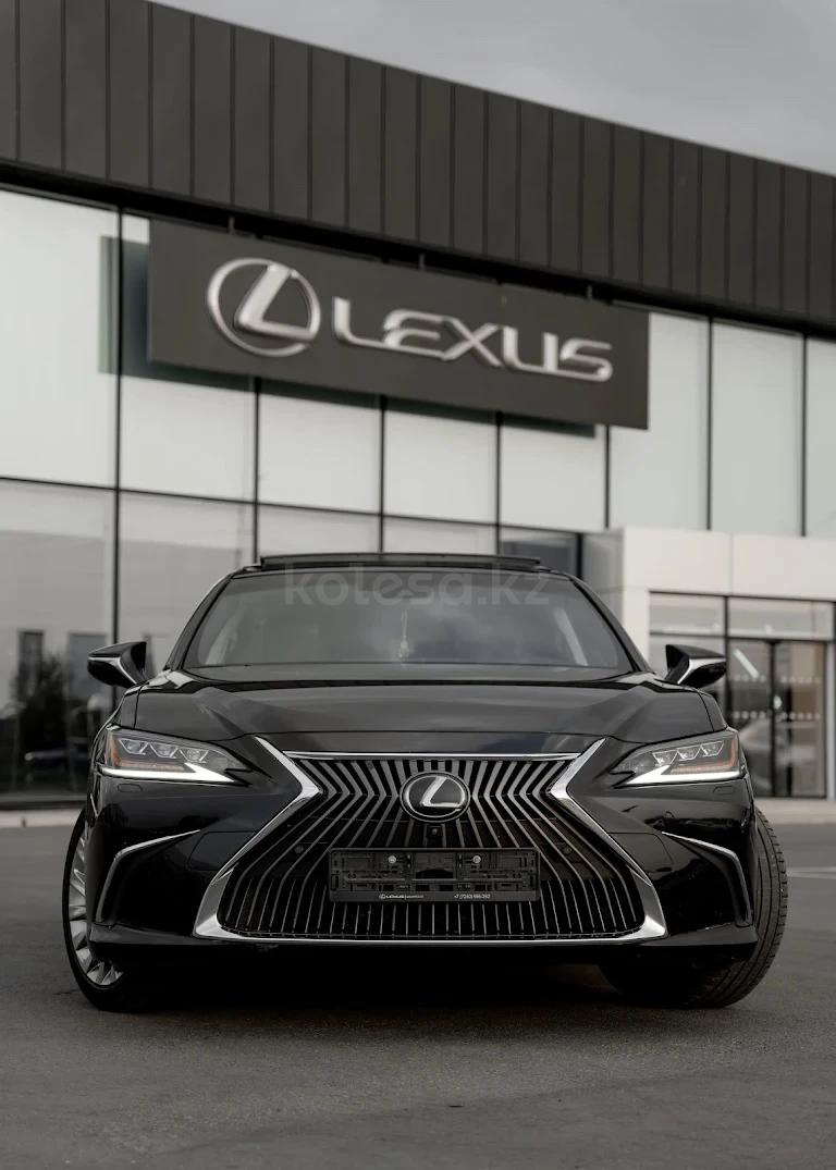 Lexus ES 250 2018 г.