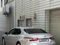Toyota Camry 2019 года за 13 900 000 тг. в Алматы – фото 4